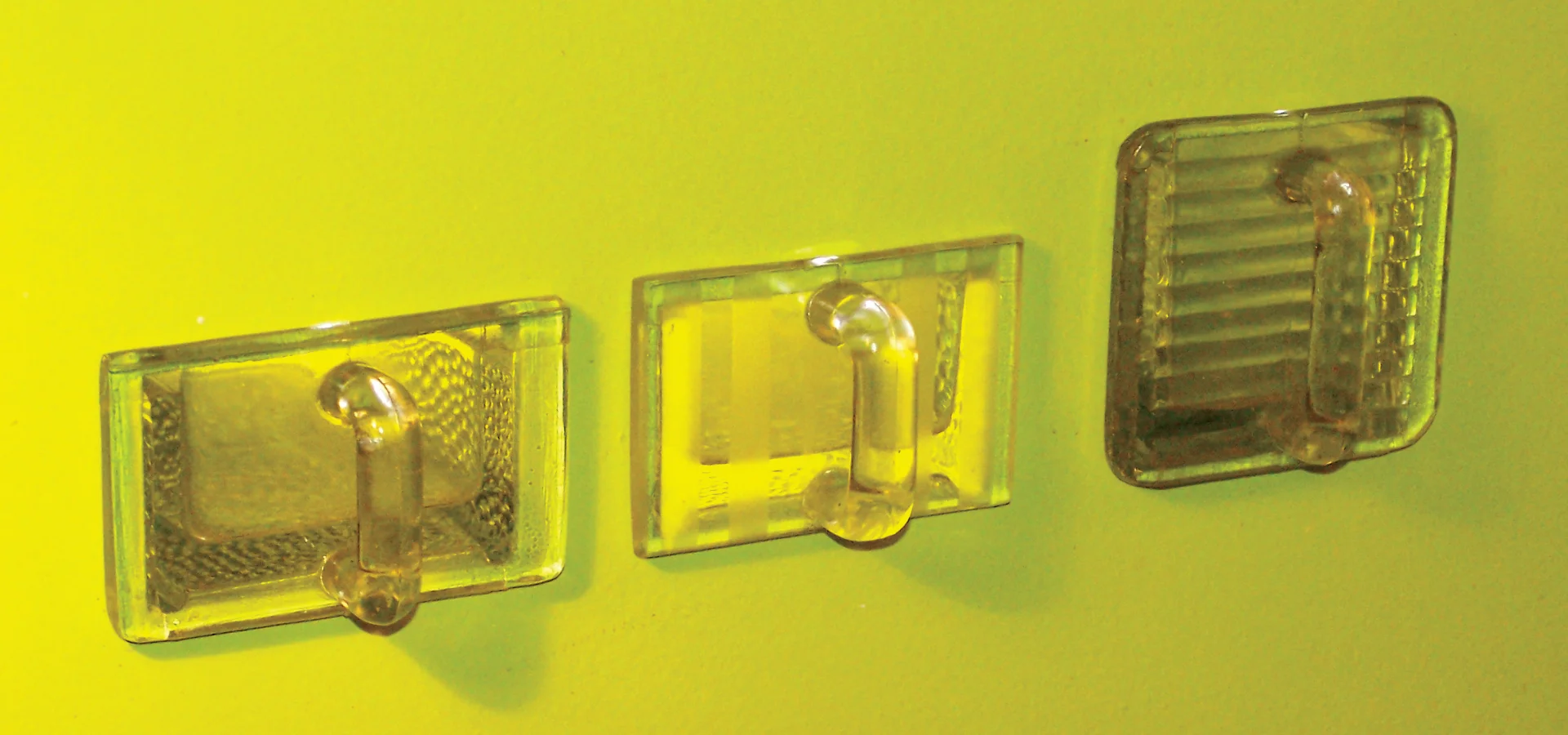 Akzentbeleuchtung aus hinterleuchteten Glasschütten